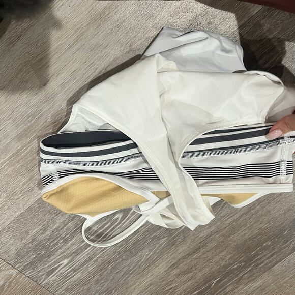 Lululemon Athletica Size 4 Racerback White Shirt - Picture 3 of 7